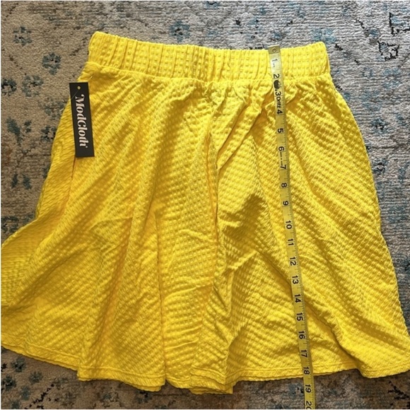 NWT Modcloth Winner's Circle Skater Yellow Skirt Size Small - Picture 14 of 16